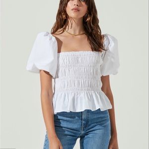 ASTR - NEW White Puff Sleeve (Savina Bubble Sleeve Top)